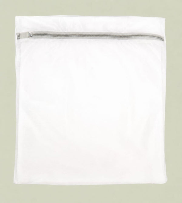 Mesh bag XL — folded flat, zipper closed